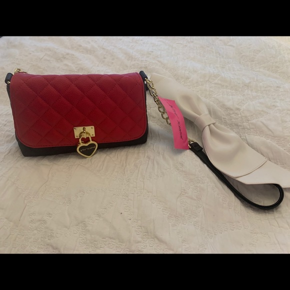 Betsey Johnson handbag - Picture 2 of 2